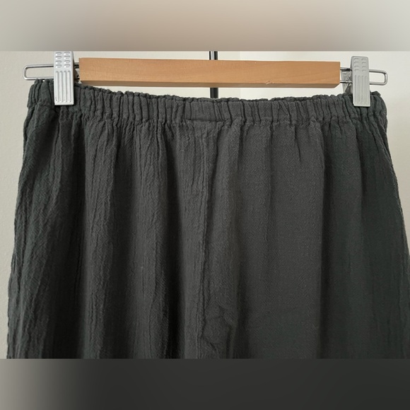 ๐ฟ Oh My Gauze! 'Sammy' Graphite Wide-Leg Cropped Boho Pants โ Size S/M ๐ฟ - Picture 9 of 13